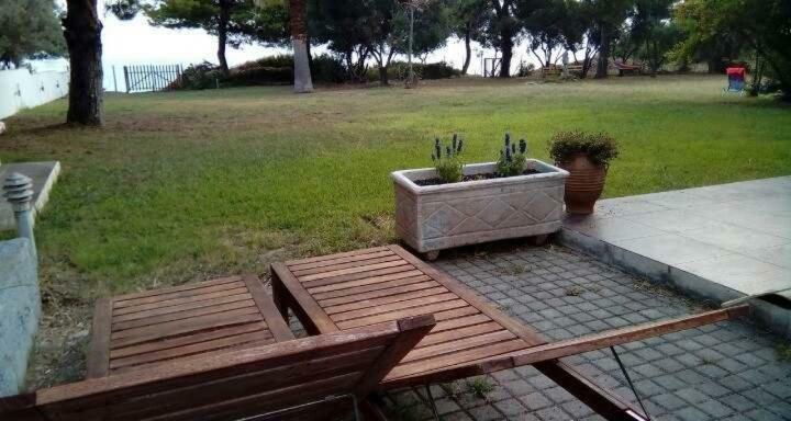 Seafront Villa Joan Néa Szkióni Kültér fotó